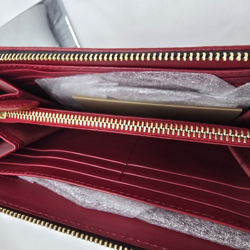Burberry Red and Black Zip Wallet - Picture 4 of 5